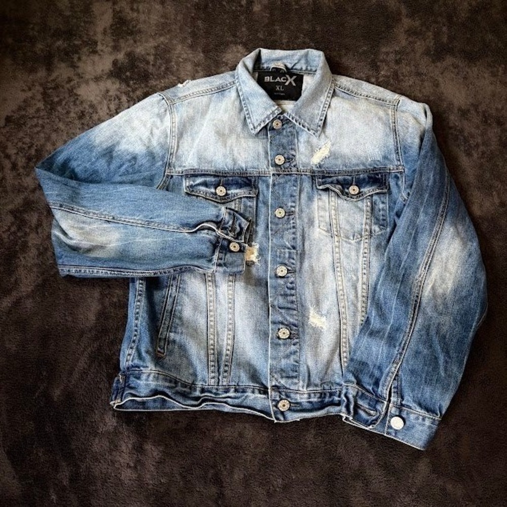 BLACX Mens Distressed Denim Trucker Jacket Light Wash Blue XL Cotton Rip Frayed